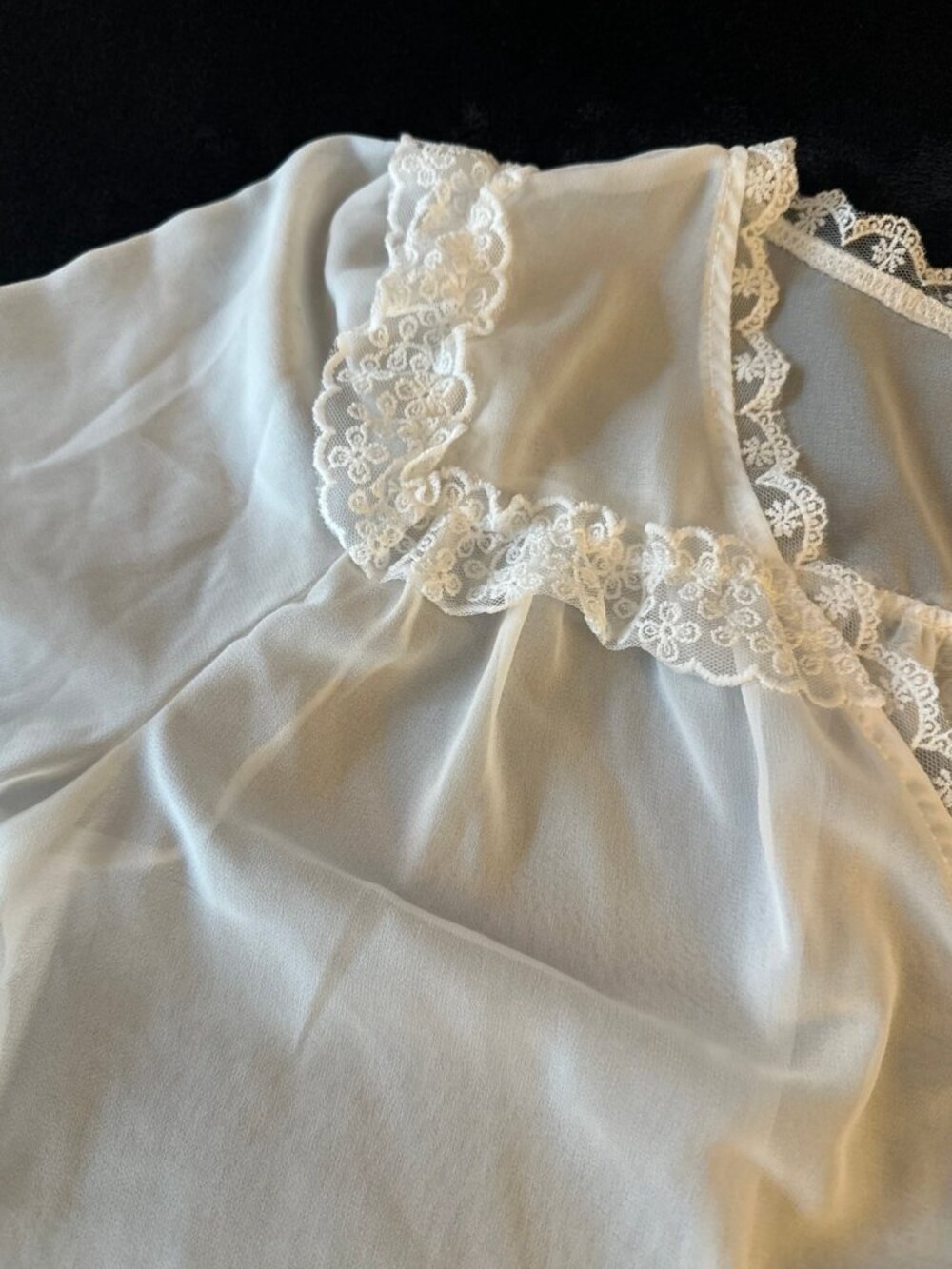 Vintage Style Sheer White Lace Trim Button Down Crop Blouse Small - Picture 6 of 7